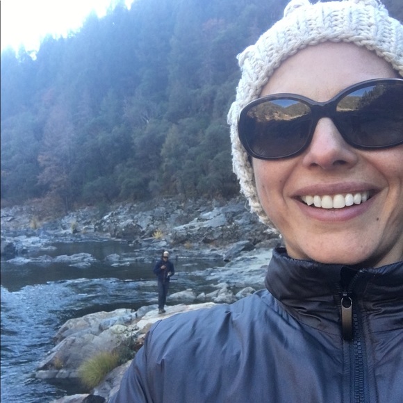 Meet your Posher, Paola - Picture 1 of 1